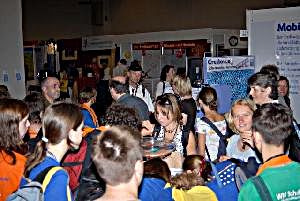„Credoweg“ auf dem Kirchentag - Großes Interesse auf dem Kirchentag in Köln an der mobilen Erlebnisausstellung